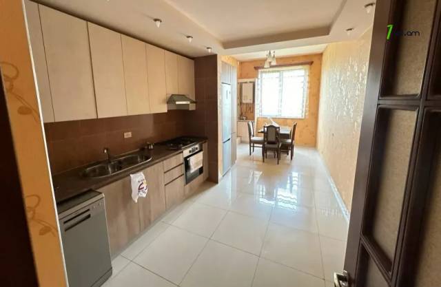 4 սենյականոց բնակարան նորակառույց շենքում, Zaqyan Street, 180 քմ, 3+ սանհանգույց, մի քանի պատշգամբ