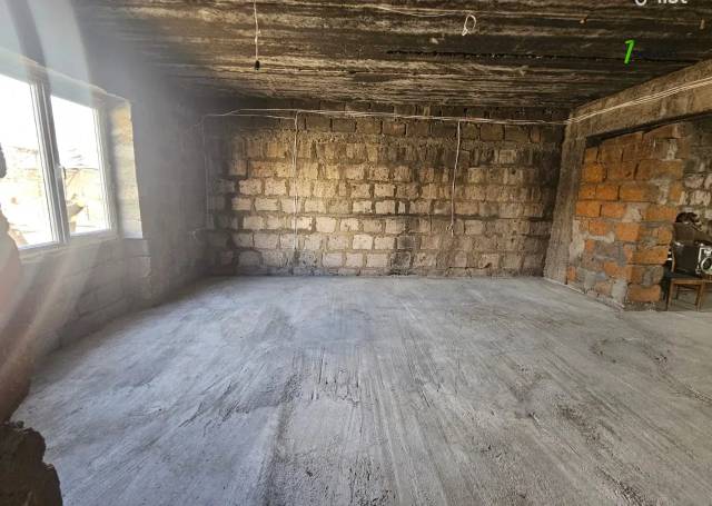 Մեկ հարկանի տուն Սիլիկյան 6-րդ փողոցում Աջափնյակում, 97 քմ