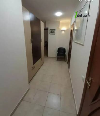 4 սենյականոց բնակարան Դրոյի փողոցում, 75 ք.մ., 10/13 հարկ, կապիտալ վերանորոգված