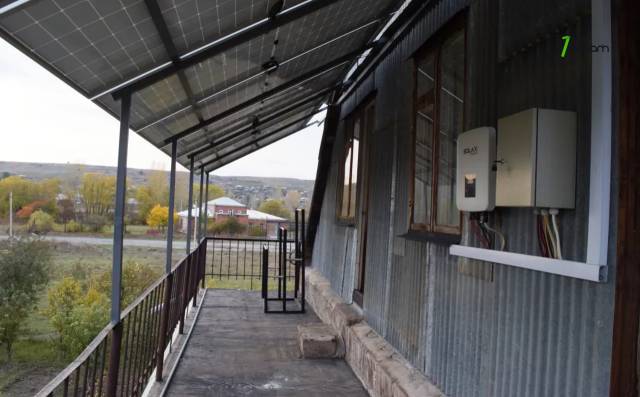 Երկու հարկանի քարե տուն, Ղարսի խճուղի Գյումրիում, 298 ք.մ., 2 սանհանգույց