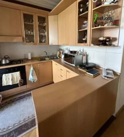 4 սենյականոց բնակարան Աղբյուր Սերոբի փողոցում, 112 ք.մ., նախավերջին հարկ, կապիտալ վերանորոգված