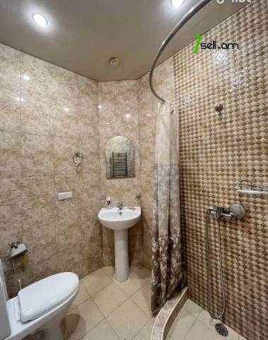 2 սենյականոց բնակարան նորակառույց շենքում Մարշալ Բաղրամյան պողոտայում, 60 ք.մ., բարձր առաստաղներ