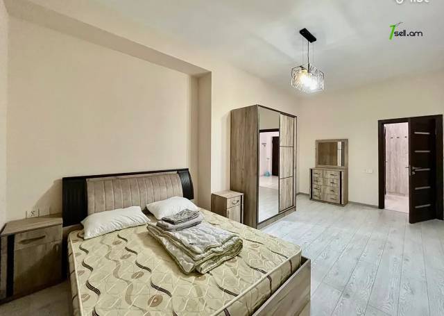 2 սենյականոց բնակարան նորակառույց շենքում Պարույր Սևակի փողոցում, 72 ք.մ., 13/18 հարկ