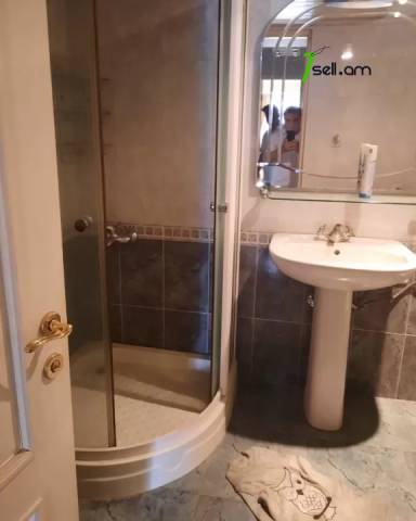 3 սենյականոց բնակարան Խորենացու փողոցում, 80 ք.մ., 3/14 հարկ, կապիտալ վերանորոգված