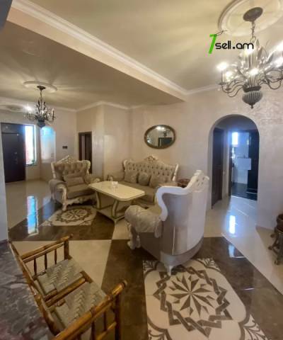 Երկու հարկանի քարե տուն Բագրևանդի փողոցում Նոր Նորքում, 800 ք.մ., 3+ սանհանգույց, եվրովերանորոգված