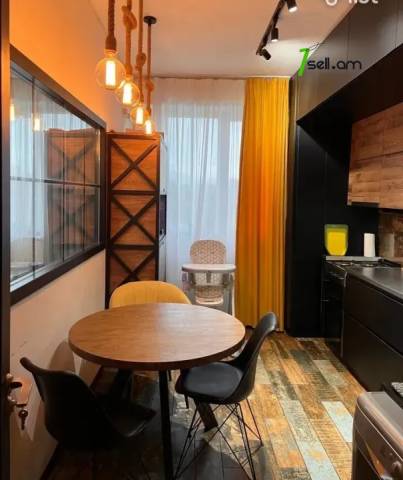 3 սենյականոց բնակարան նորակառույց շենքում Ֆուչիկի փողոցում, 83 քմ, նախավերջին հարկ, բարձր առաստաղներ