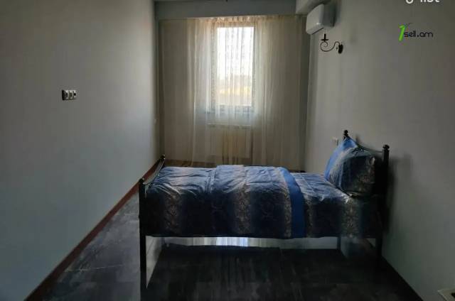 4 սենյականոց բնակարան նորակառույց շենքում Ձորափի փողոցում, 130 ք.մ., 2 սանհանգույց, բարձր առաստաղներ