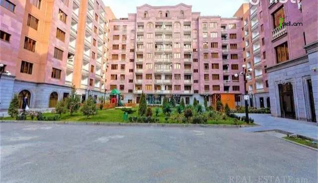 4 սենյականոց բնակարան նորակառույց շենքում Նիկողայոս Ադոնցի փողոցում, 120 ք.մ., 4/8 հարկ