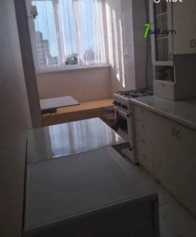 1 սենյականոց բնակարան Կոմիտասի պողոտայում, 32 քմ, 6/9 հարկ, կոսմետիկ վերանորոգում