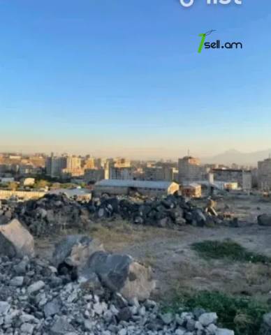 Հողատարածք բնակելի շինությունների համար Զովունիում, 1000 ք.մ.