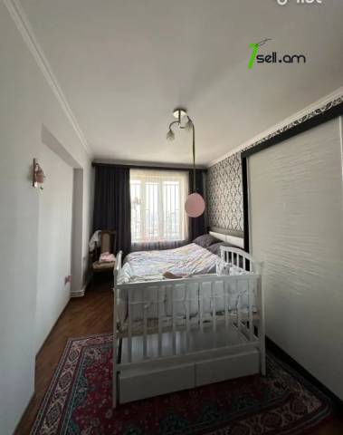 3 սենյականոց բնակարան Զաքարիա Քանաքեռցու փողոցում, 69 ք.մ., նախավերջին հարկ, եվրովերանորոգված