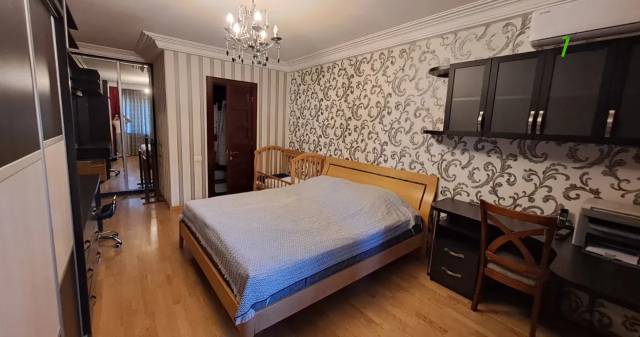 4 սենյականոց բնակարան Ղազար Փարպեցու փողոցում, 105 քմ, 3/11 հարկ, 2 սանհանգույց, եվրովերանորոգված