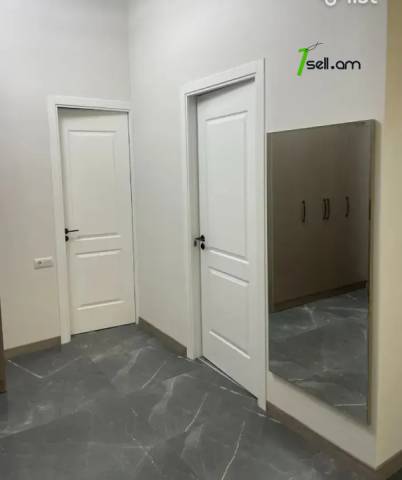 3 սենյականոց բնակարան նորակառույց շենքում Արամ Խաչատրյան փողոցում, 84 ք.մ., բարձր առաստաղներ