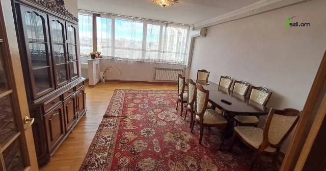 3 սենյականոց բնակարան Երվանդ Քոչարի փողոցում, 100 ք.մ., 7/10 հարկ, կոսմետիկ վերանորոգում