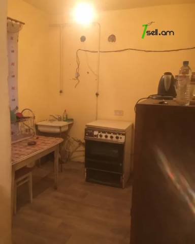 Մեկ հարկանի քարե տուն Զովունիում, 150 ք.մ.