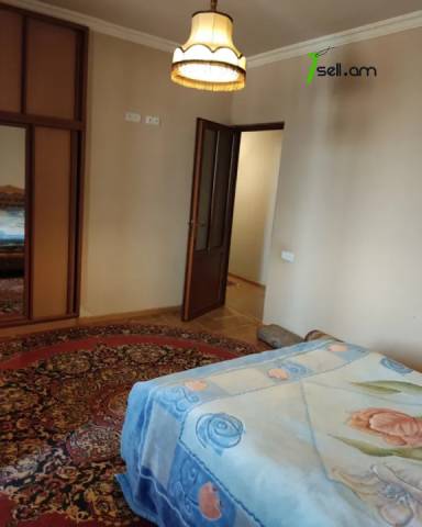 3 սենյականոց բնակարան Հալաբյան փողոցում, 87 ք.մ., 2 սանհանգույց, նախավերջին հարկ