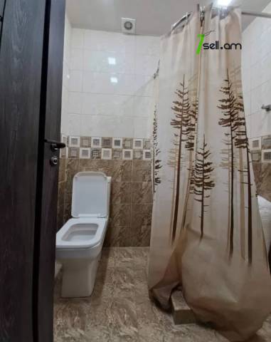 Բազմաֆունկցիոնալ գույք Գյուրջյան փողոցում Նոր Նորքում, 400 ք.մ.