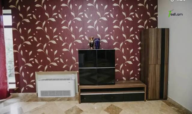 Երկու հարկանի քարե տուն Արաքսի փողոցում Աջափնյակում, 390 ք.մ., 3+ սանհանգույց