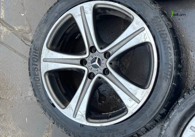 GGG.R18 Անիվներ անվահեծերով, համասեզոնային անվադողեր, 245/40 R18