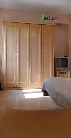 Երկու հարկանի քարե տուն Գաջեգործների փողոցում Էրեբունիում, 120 քմ, կապիտալ վերանորոգված