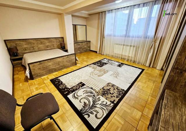 4 սենյականոց բնակարան Ամիրյան փողոցում, 130 ք.մ., նախավերջին հարկ, 2 սանհանգույց