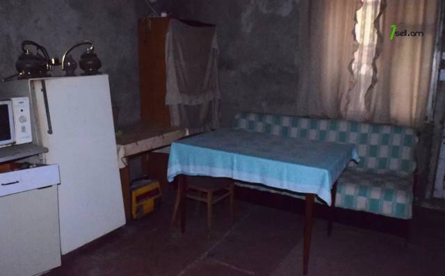 Մեկ հարկանի քարե տուն Օ. Կաշևոյի փողոցում Գյումրիում, 209 ք.մ., մասնակի վերանորոգում