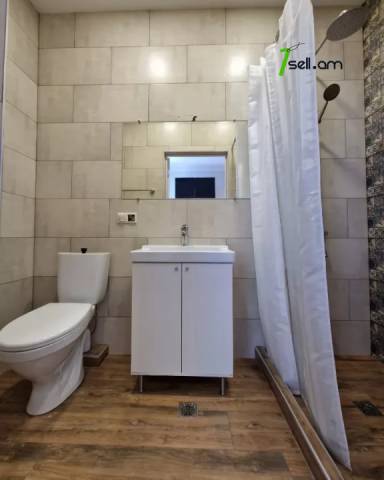 3 սենյականոց բնակարան նորակառույց շենքում Տերյան փողոցում, 130 ք.մ., 2 սանհանգույց, բարձր առաստաղներ