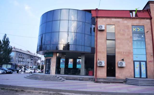 Բազմաֆունկցիոնալ գույք Անի թաղամասի 7-րդ փողոցում Գյումրիում, 658 քմ