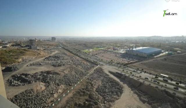 3 սենյականոց բնակարան նորակառույց շենքում Մոնթե Մելքոնյան փողոցում, 79 քմ, բարձր առաստաղներ