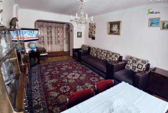 3 սենյականոց բնակարան Մեսրոպ Մաշտոցի պողոտայում, 96 քմ, կոսմետիկ վերանորոգում, քարե շենք