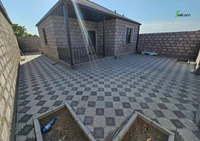 Մեկ հարկանի քարե տուն Մաշտոցի փողոցում Մուսալեռում, 160 ք.մ., կապիտալ վերանորոգված