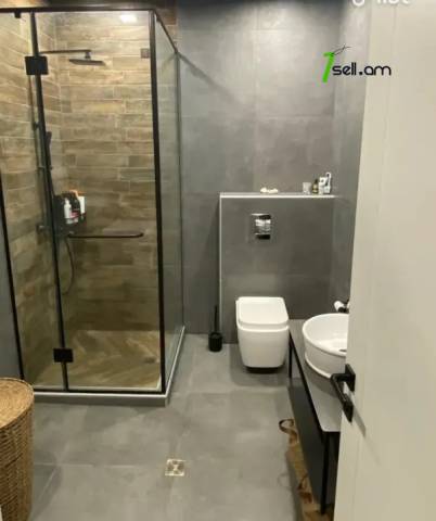 2 սենյականոց բնակարան նորակառույց շենքում Սլավիկ Չիլոյան փողոցում, 60 քմ, բարձր առաստաղներ