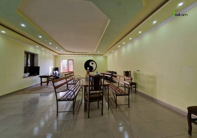 Երկու հարկանի քարե տուն Ղազարավանում, 300 ք.մ., 2 սանհանգույց, կապիտալ վերանորոգված