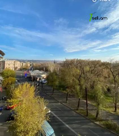 2 սենյականոց բնակարան Բաբայան փողոցում, 44 ք.մ., բարձր առաստաղներ, եվրովերանորոգված, քարե շենք