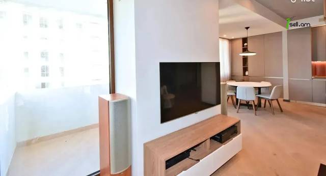 3 սենյականոց բնակարան նորակառույց շենքում Կոմիտասի պողոտայում, 106 ք.մ., նախավերջին հարկ