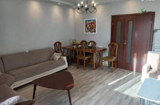 4 սենյականոց բնակարան Թամանյան փողոցում, 100 քմ, 2/5 հարկ, կապիտալ վերանորոգված, քարե շենք