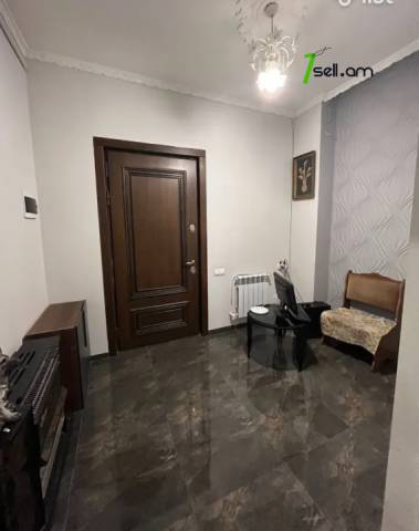 3 սենյականոց բնակարան նորակառույց շենքում Գրիբոյեդով փողոցում, 74 ք.մ., բարձր առաստաղներ, 7/14 հարկ