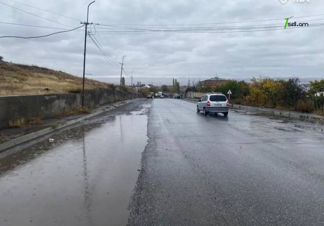 Հողատարածք հասարակական շինությունների համար 3-րդ փողոցում Մայակովսկիում, 1000 ք.մ.