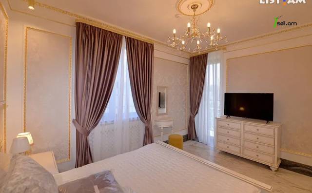 Երեք հարկանի քարե տուն Բաբայան փողոցում Արաբկիրում, 820 քմ, 3+ սանհանգույց, կապիտալ վերանորոգված