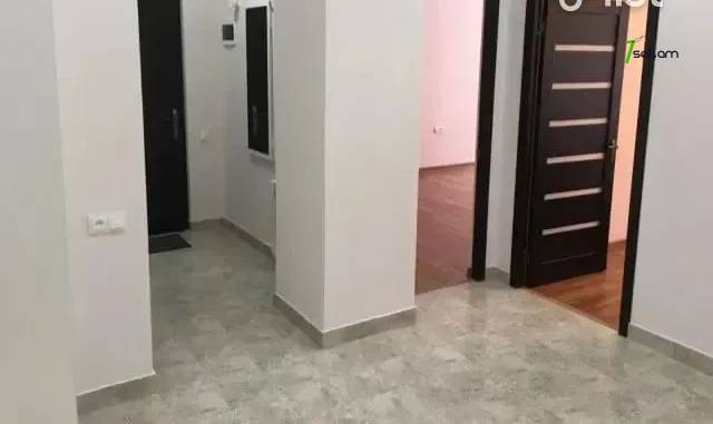 4 սենյականոց բնակարան նորակառույց շենքում Նիկողայոս Ադոնցի փողոցում, 120 ք.մ., 4/8 հարկ