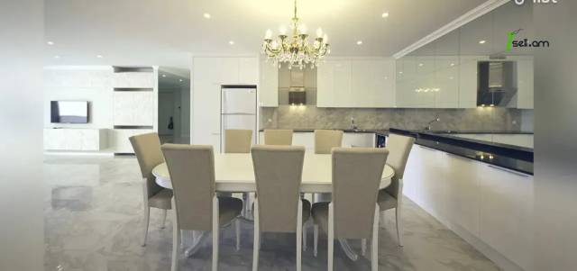 Ընդարձակ 4 սենյականոց բնակարան նորակառույց շենքում Վարդանանց փողոցում, 206 քմ, 20/23 հարկ