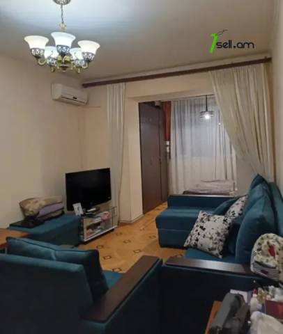 1 սենյականոց բնակարան Բագրատունյաց փողոցում, 45 ք.մ., կապիտալ վերանորոգված, քարե շենք