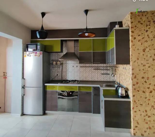 2 սենյականոց բնակարան Նազարեթ Սուրենյան փողոցում, 50 ք.մ., նախավերջին հարկ, կապիտալ վերանորոգված