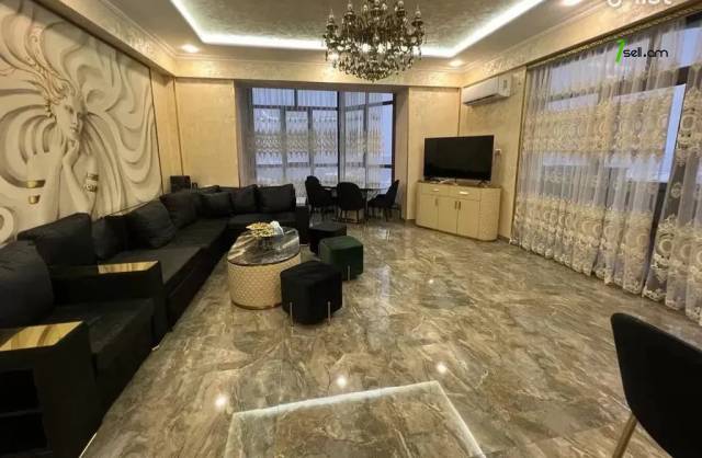 3 սենյականոց բնակարան նորակառույց շենքում Նաիրի Զարյան փողոցում, 135 ք.մ., 2 սանհանգույց