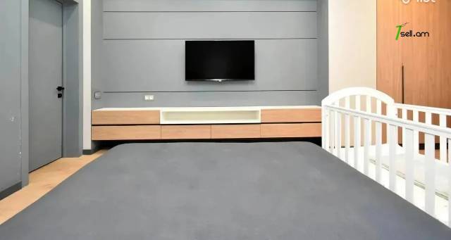 3 սենյականոց բնակարան նորակառույց շենքում Կոմիտասի պողոտայում, 106 ք.մ., նախավերջին հարկ