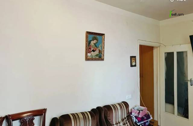 3 սենյականոց բնակարան Նելսոն Ստեփանյան փողոցում, 76 ք.մ., մի քանի պատշգամբ, կոսմետիկ վերանորոգում