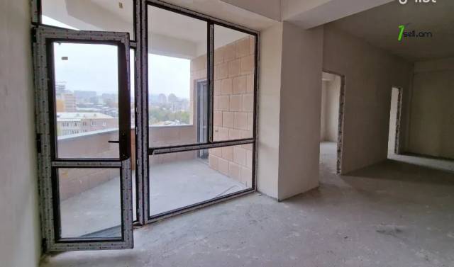 3 սենյականոց բնակարան նորակառույց շենքում Մամիկոնյանց փողոցում, 79 ք.մ., բարձր առաստաղներ, 8/15 հարկ