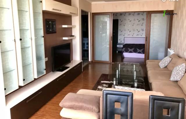 3 սենյականոց բնակարան Սարյան փողոցում, 70 քմ, 6/9 հարկ, կապիտալ վերանորոգված, քարե շենք