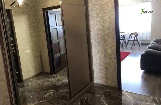 3 սենյականոց բնակարան, Նազարբեկյան թաղամաս, 100 ք.մ., մի քանի պատշգամբ, նախավերջին հարկ