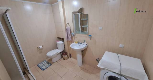 3 սենյականոց բնակարան Արամի փողոցում, 80 ք.մ., 2/9 հարկ, կապիտալ վերանորոգված